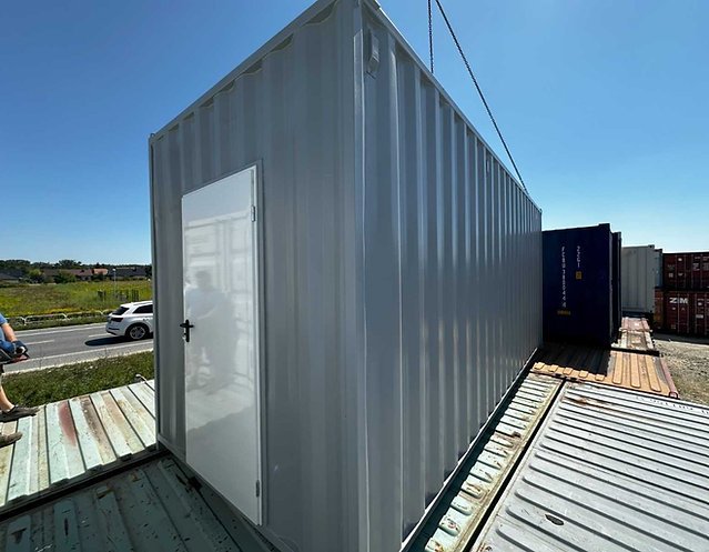 b8f0f1_b35a7862ee2b42b8be8f71e0e796d2db_mv2